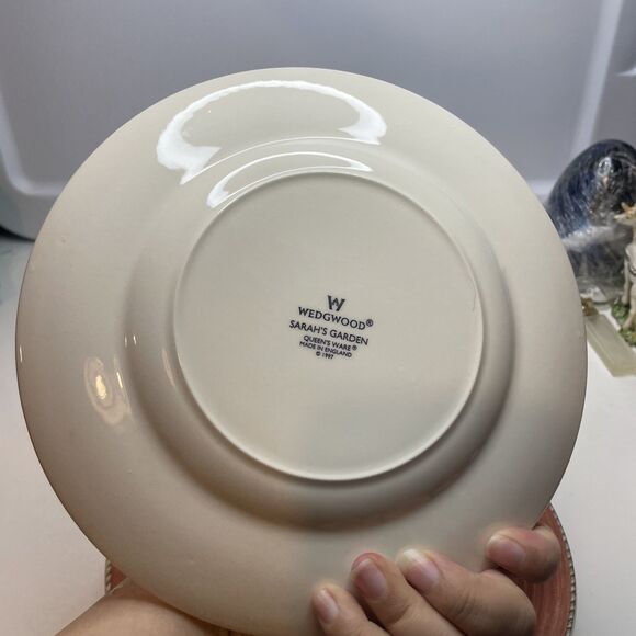Set of 4 Wedgwood Sarah's Garden Salad Plates - One of Each Color 8 1/4” - Picture 13 of 14